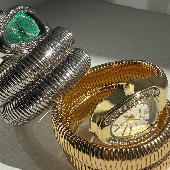 Serpenti Elegant Silver Wrap Women's Watch - Picture 9 of 15